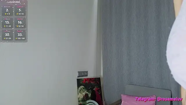 daarlingrosee online show from March 6, 2026, 8:05 pm