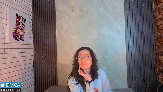 eva delight  online show from March 7, 2026, 11:40 am