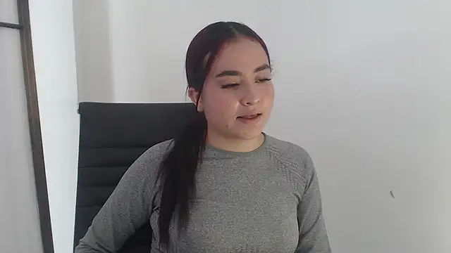 MilaStar2 online show from October 24, 2025, 6:04 pm