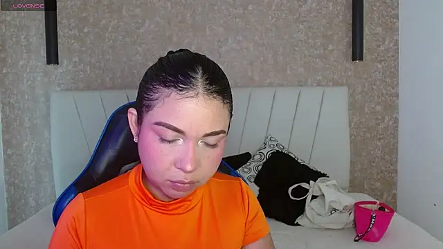 AliceSmity  online show from April 7, 2026, 11:54 am