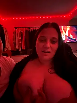 Aksinja05 online show from November 26, 2025, 7:37 pm