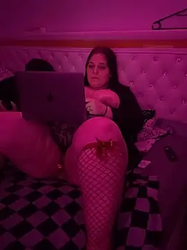 Aksinja05 online show from December 18, 2025, 7:53 pm