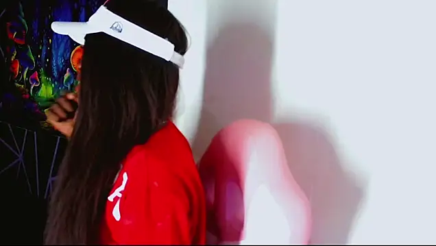 Kloe cardashan online show from October 25, 2025, 3:14 am