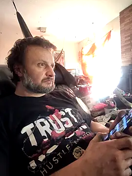 Snapshot of Fuckboyguyman chatting on May 5, 2026, 1:13 am Fuckboyguyman online show from May 5, 2026, 1:13 am