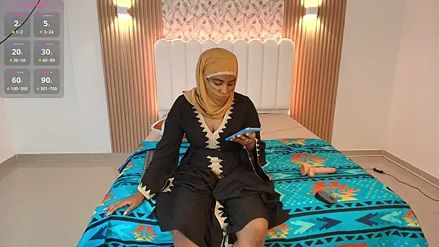 Snapshot of Lina_arabiann chatting on December 4, 2025, 12:03 pm Lina arabiann online show from December 4, 2025, 12:03 pm