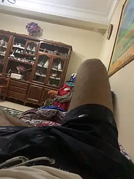 Snapshot of Unique-Man chatting on October 30, 2025, 9:48 pm Unique-Man online show from October 30, 2025, 9:48 pm