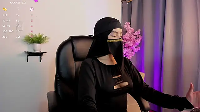 shaima   online show from March 30, 2026, 9:49 pm