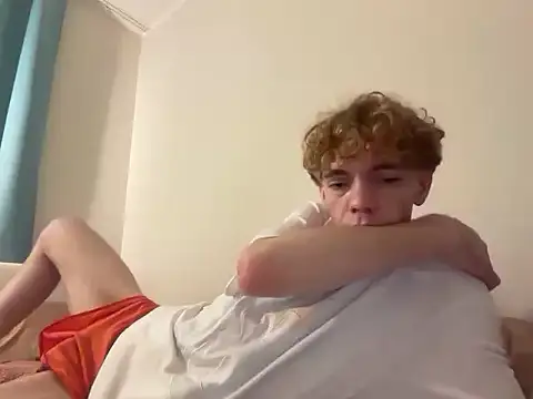 BrunoTwinkXXL online show from October 25, 2025, 8:03 pm