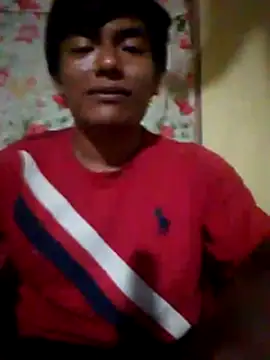 GuzzMiranda18 online show from November 15, 2025, 8:44 am