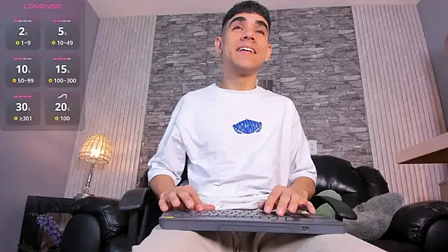 Snapshot of zack_joness18 chatting on November 20, 2025, 4:45 am zack joness18 online show from November 20, 2025, 4:45 am