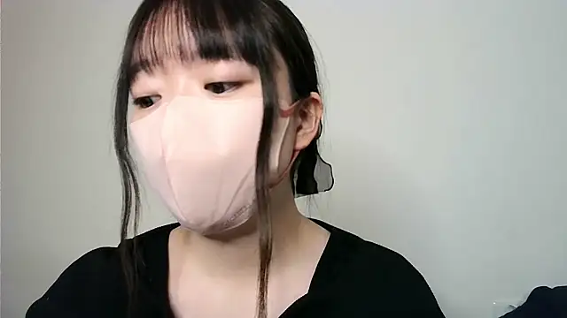 yua chan00 online show from November 7, 2025, 1:11 pm