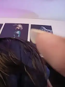 YeseniaRodriguez3 online show from April 16, 2026, 1:12 pm