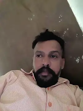 Snapshot of Hot-boss15 chatting on May 12, 2026, 6:32 am Hot-boss15 online show from May 12, 2026, 6:32 am