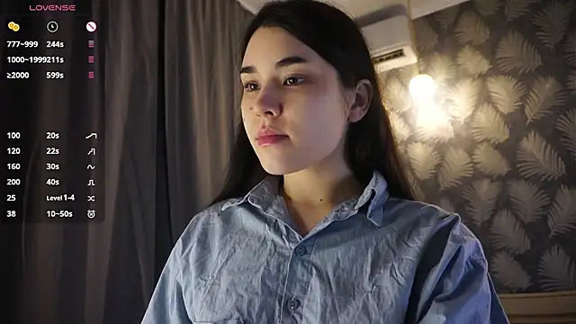 Snapshot of VannesaHochman chatting on November 1, 2025, 5:09 am VannesaHochman online show from November 1, 2025, 5:09 am