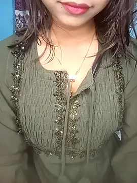 Snapshot of cute_mahi07 chatting on December 20, 2025, 12:01 pm cute mahi07 online show from December 20, 2025, 12:01 pm