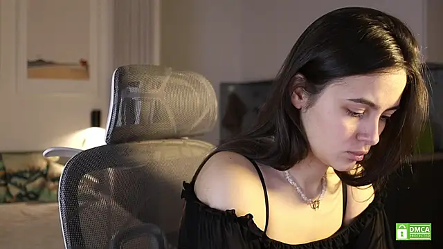 amelie shine online show from November 29, 2025, 12:19 pm