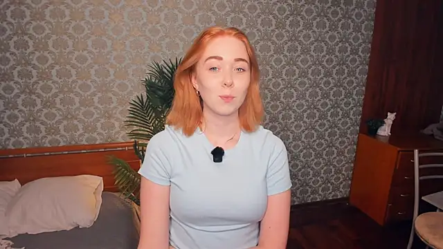 Snapshot of AddieOsler chatting on November 2, 2025, 7:05 pm AddieOsler online show from November 2, 2025, 7:05 pm