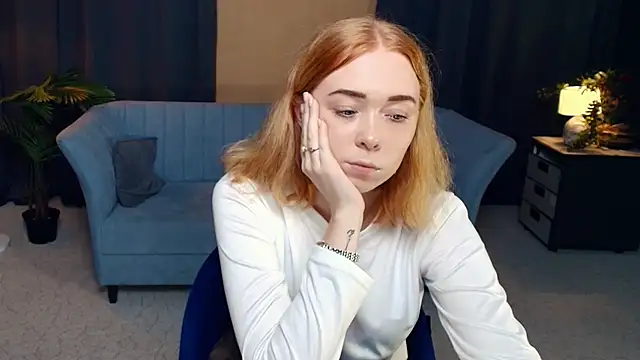 Snapshot of AddieOsler chatting on November 15, 2025, 8:16 pm AddieOsler online show from November 15, 2025, 8:16 pm