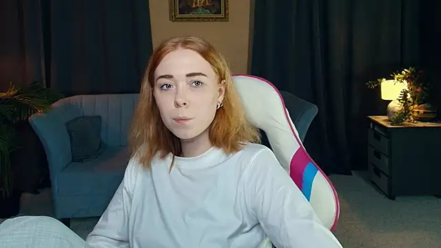 Snapshot of AddieOsler chatting on December 4, 2025, 9:01 pm AddieOsler online show from December 4, 2025, 9:01 pm