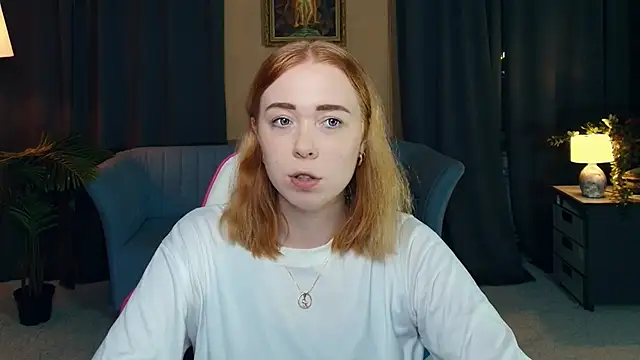 Snapshot of AddieOsler chatting on December 14, 2025, 9:41 pm AddieOsler online show from December 14, 2025, 9:41 pm