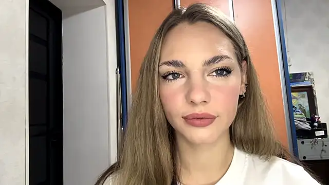 Snapshot of IlanaLafferty chatting on November 14, 2025, 7:12 pm IlanaLafferty online show from November 14, 2025, 7:12 pm