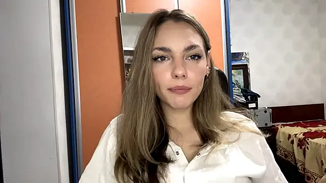 Snapshot of IlanaLafferty chatting on November 18, 2025, 8:13 pm IlanaLafferty online show from November 18, 2025, 8:13 pm