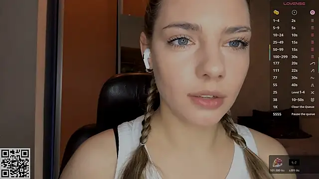 Snapshot of IlanaLafferty chatting on January 6, 2026, 7:06 pm IlanaLafferty online show from January 6, 2026, 7:06 pm