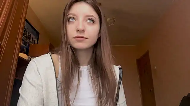 Snapshot of ClaudieZorzi chatting on November 3, 2025, 7:31 am ClaudieZorzi online show from November 3, 2025, 7:31 am