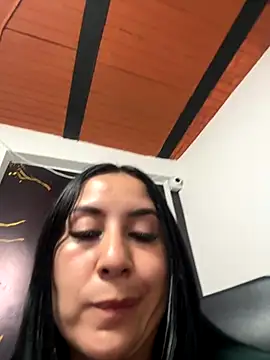 Dannybeplove online show from November 23, 2025, 1:11 pm