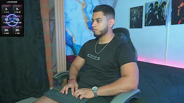 Tiler wolker online show from November 30, 2025, 2:48 am