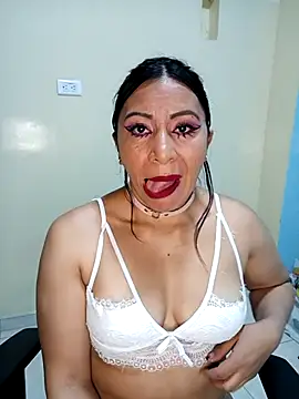 Snapshot of Esmeralda_546 chatting on November 7, 2025, 7:58 pm Esmeralda 546 online show from November 7, 2025, 7:58 pm