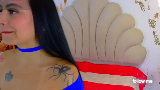 HellemMonet online show from December 4, 2025, 7:33 pm