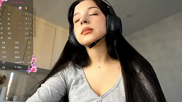 AngilaDoyal online show from December 16, 2025, 5:23 am