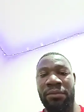 shoodly99 online show from December 1, 2025, 4:06 am