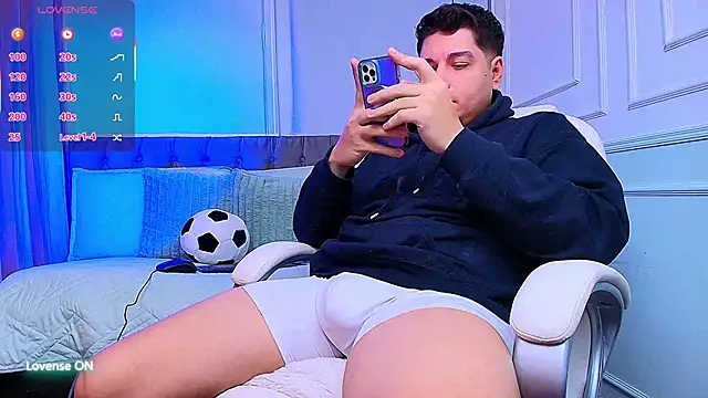 MasonHeat online show from December 2, 2025, 4:07 am