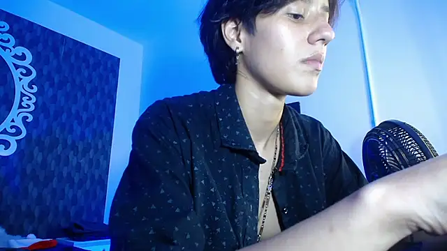 Ghost  Girl  online show from December 13, 2025, 7:53 pm