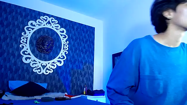 Ghost  Girl  online show from December 17, 2025, 8:04 pm