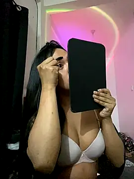 Snapshot of MiyakoCavendish chatting on October 26, 2025, 4:46 pm MiyakoCavendish online show from October 26, 2025, 4:46 pm
