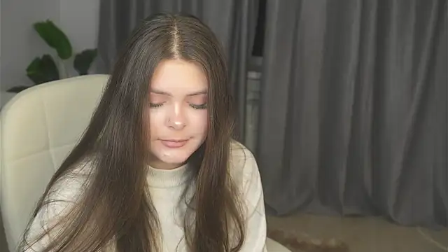 AdelinaIbraham online show from October 28, 2025, 3:36 pm