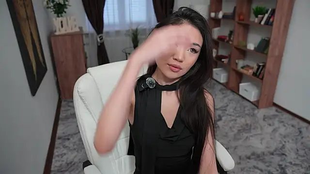 OnieClose online show from December 5, 2025, 7:50 am