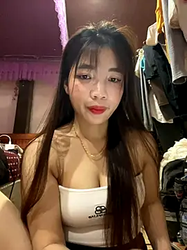 Zlienr023 online show from November 9, 2025, 2:21 am