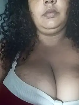 Snapshot of safirahot69 chatting on November 6, 2025, 7:20 am safirahot69 online show from November 6, 2025, 7:20 am