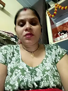 Snapshot of HayatKapoor chatting on November 24, 2025, 8:08 pm HayatKapoor online show from November 24, 2025, 8:08 pm