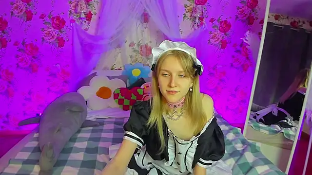 KissChristie   online show from November 7, 2025, 7:25 pm