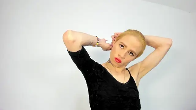 natacha ferrer1 online show from November 19, 2025, 12:05 pm