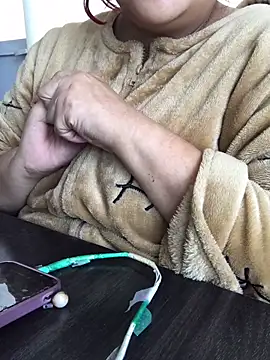 Snapshot of Evil_kitty6 chatting on November 11, 2025, 4:07 pm Evil kitty6 online show from November 11, 2025, 4:07 pm