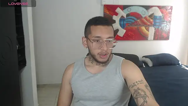 Snapshot of LucaVanden chatting on November 7, 2025, 1:44 pm LucaVanden online show from November 7, 2025, 1:44 pm