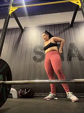 Hannahpradaa  online show from November 21, 2025, 6:39 pm