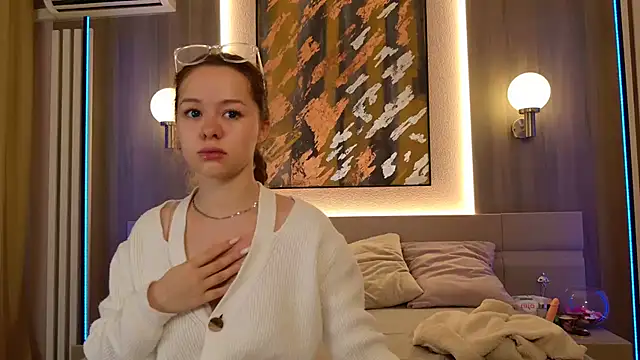 sweetie kathy  online show from November 7, 2025, 6:57 am