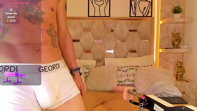 Andrew Haalls online show from November 3, 2025, 9:05 pm